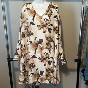 NWT Boutique Midi Floral Bell Sleeve Dress